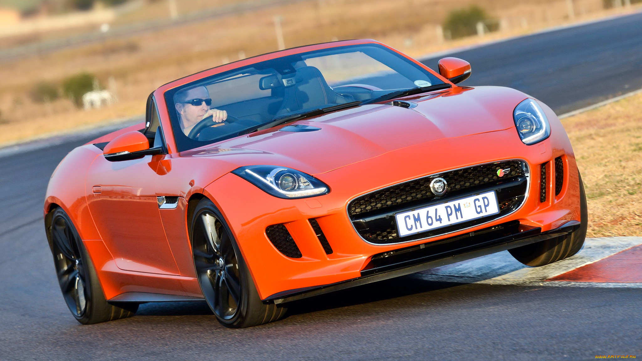 Jaguar f Type 2000